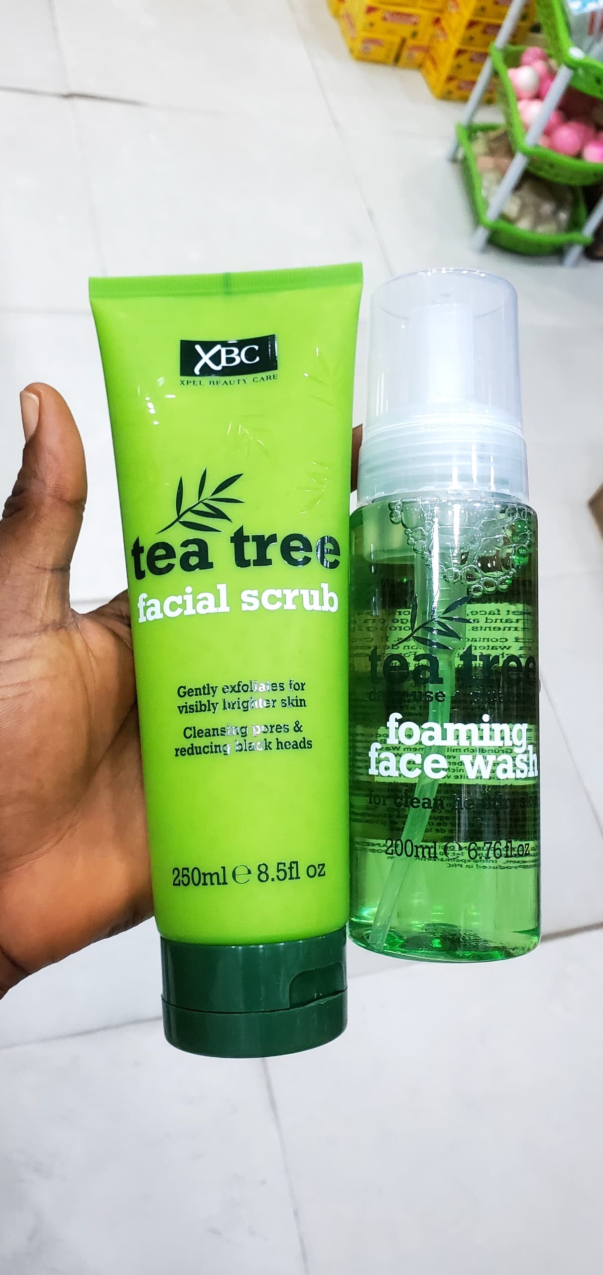 Tea Tree Facial Scrub